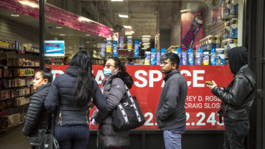 Migrantes en NY