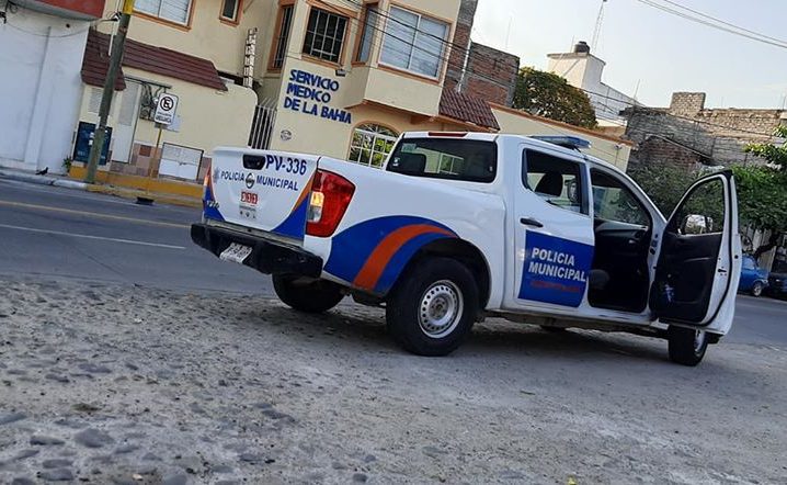 Patrulla de Vallarta prohíbe ayuda