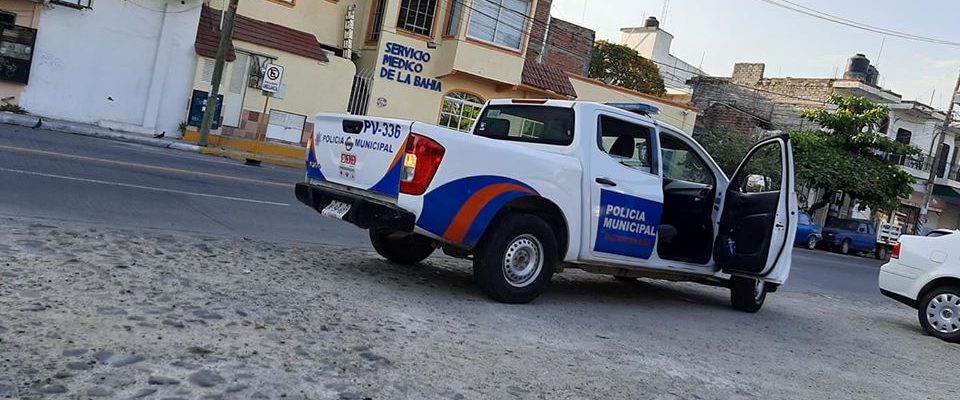 Patrulla de Vallarta prohíbe ayuda
